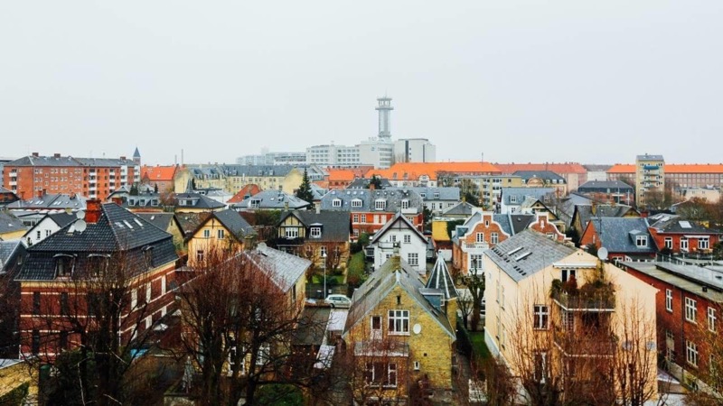 A home without residency obligation