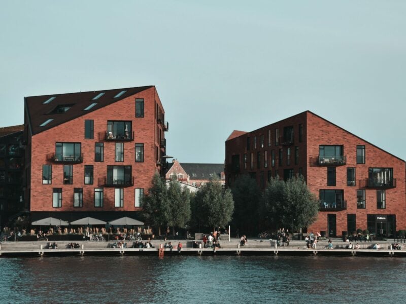 Lejlighedsblokke ved havnen i København